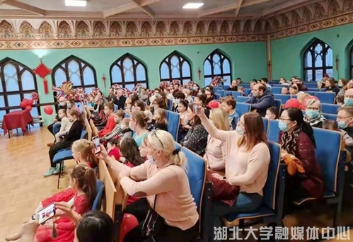 http://www.hubei-university.com/__local/2/61/B8/76BCE82F44D9570C71BED8B01A3_D221036D_2AAFB.jpg